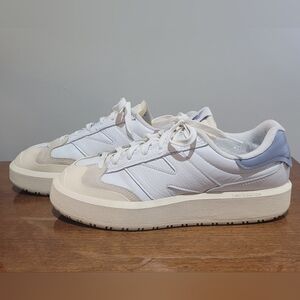 Womens New Balance White Cream & Blue CT302. Size 10